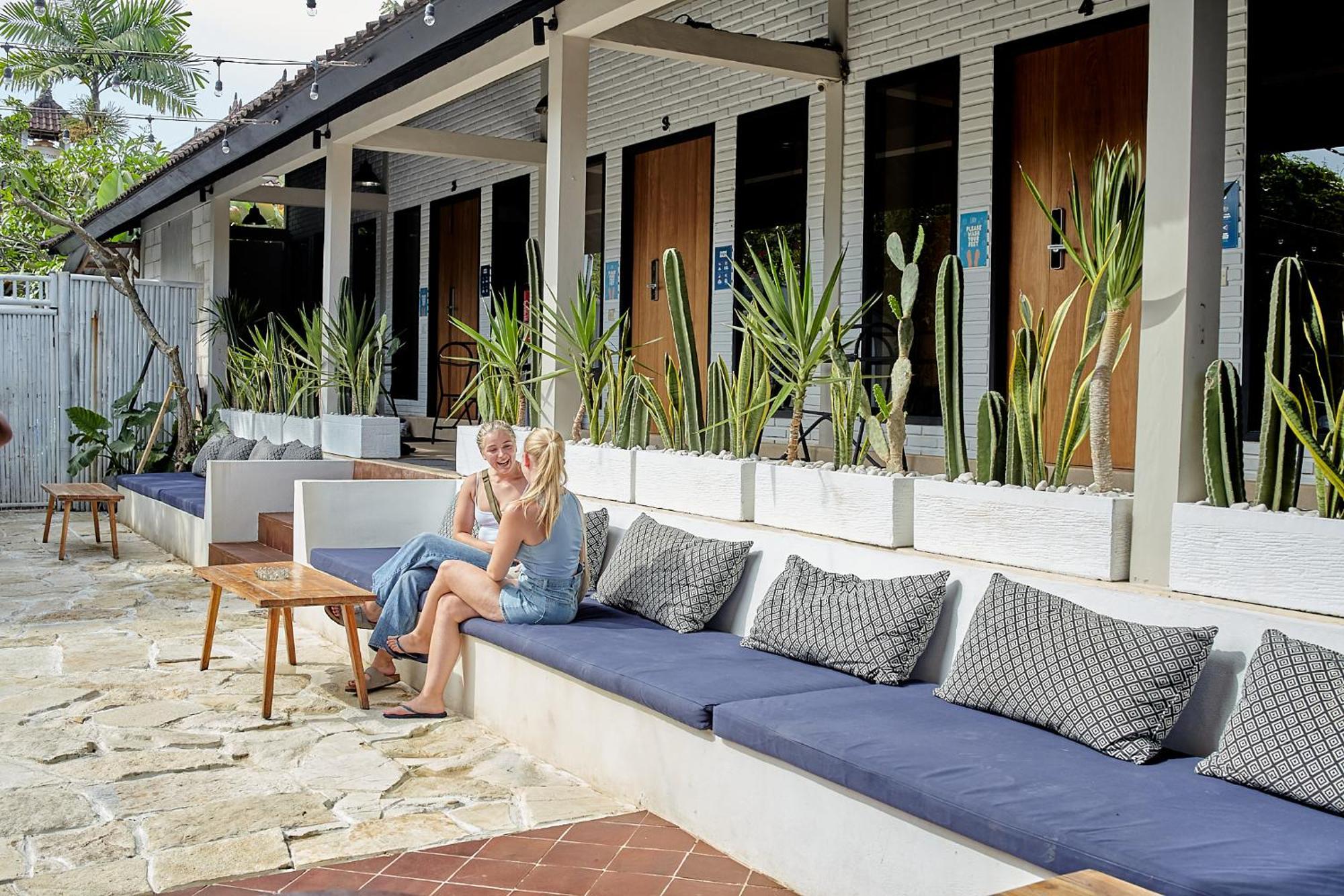 Lay Day Hostel Canggu Eksteriør billede